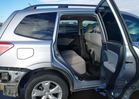 2015 Subaru Forester 2.5I Premium из США, поврежденный, VIN JF2SJADC9FH838409